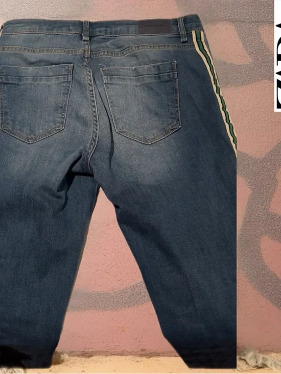 ZARA Women's  Blue Denim Jeans with Green Stripe - Picture 10 of 11